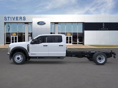 New 2025 Ford F450 XL image 4