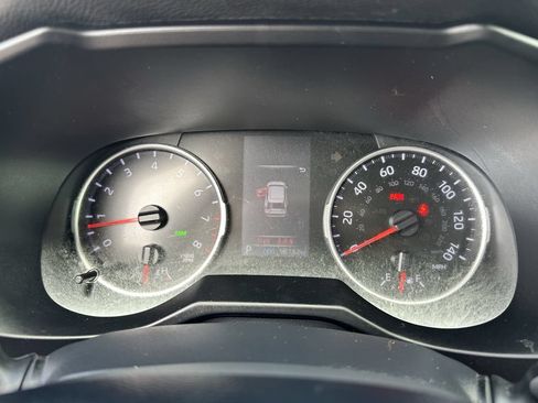 Used 2020 Toyota RAV4 XLE w/ Convenience Package FWD image 33