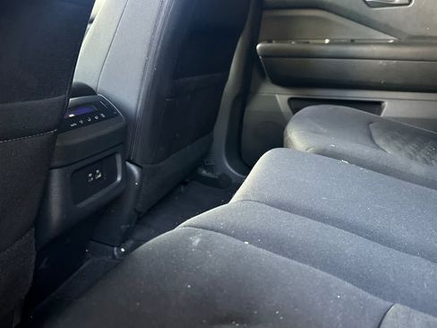 Used 2024 Nissan Pathfinder SV FWD image 5