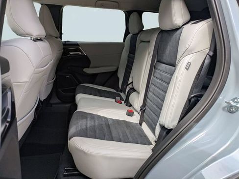 New 2026 Mitsubishi Outlander SE FWD image 15