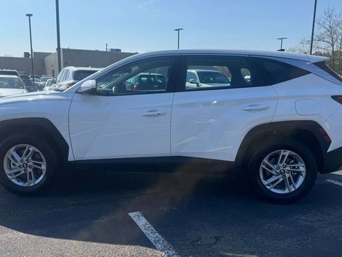 Used 2026 Hyundai Tucson SE AWD/4WD image 4