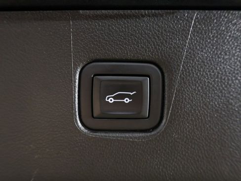 Used 2021 Chevrolet Blazer RS FWD image 22