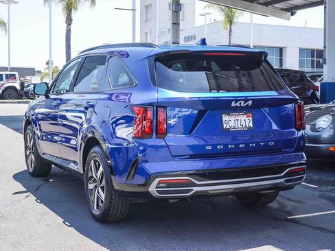 Certified 2022 Kia Sorento S FWD image 5