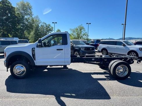Used 2025 Ford F550 2WD Regular Cab Super Duty w/ XL Chrome Package image 4