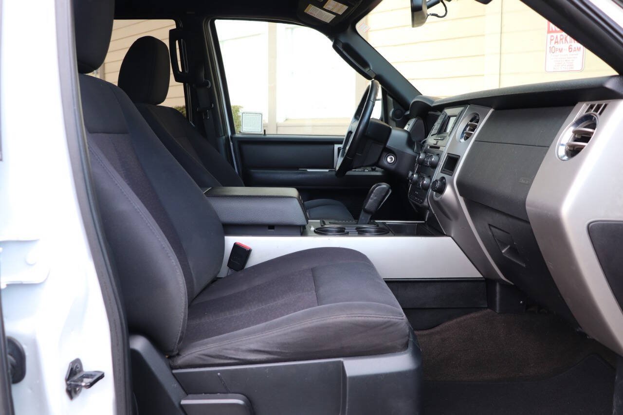 Used 2015 Ford Expedition XLT AWD/4WD image 20