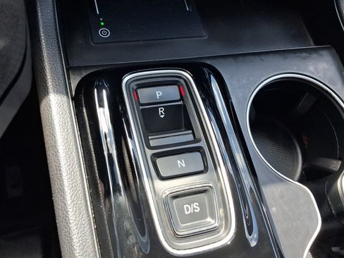Used 2023 Honda Pilot Touring image 14