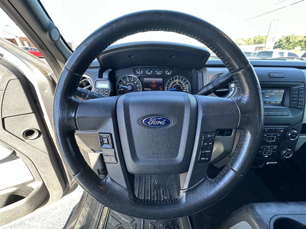 Used 2014 Ford F150 XLT w/ Equipment Group 302A Luxury AWD/4WD image 12