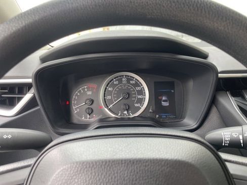 Used 2022 Toyota Corolla LE image 18