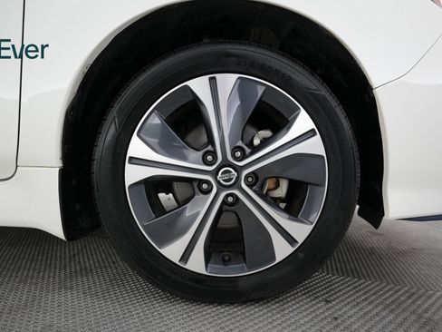 Used 2020 Nissan Leaf SV Plus image 18