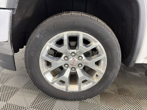 Used 2017 GMC Sierra 1500 SLT w/ SLT Premium Package image 13