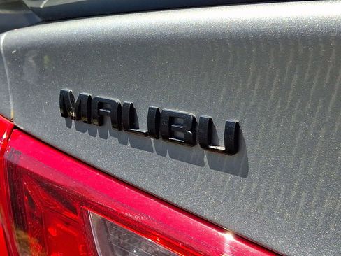 Used 2023 Chevrolet Malibu RS FWD image 12