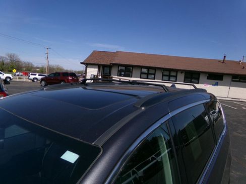 Used 2022 Chrysler Pacifica Limited FWD image 8
