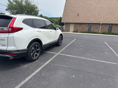Used 2017 Honda CR-V Touring image 11