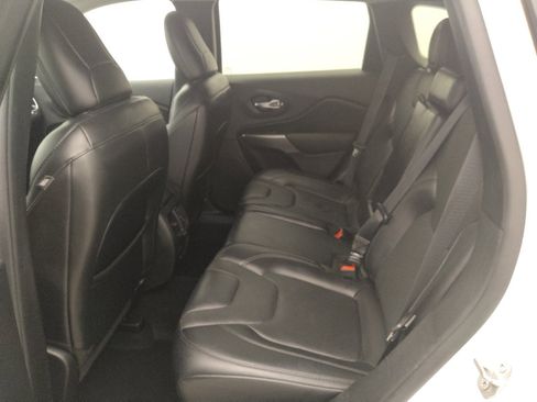 Used 2020 Jeep Cherokee Limited AWD/4WD image 18