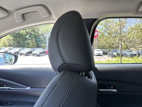 Certified 2025 MAZDA CX-30 AWD 2.5 S w/ Preferred Package image 17