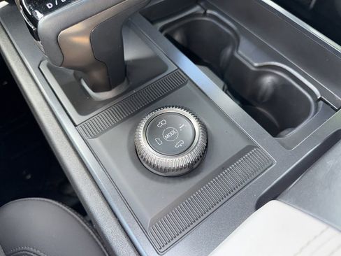 Used 2024 GMC Hummer EV 3X AWD/4WD image 23