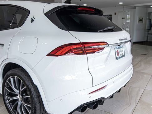 Used 2024 Maserati Grecale Modena AWD/4WD image 14
