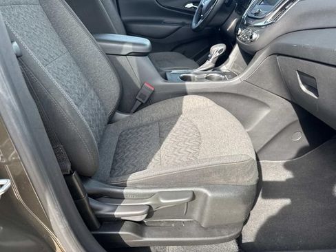 Used 2023 Chevrolet Equinox LT FWD image 23