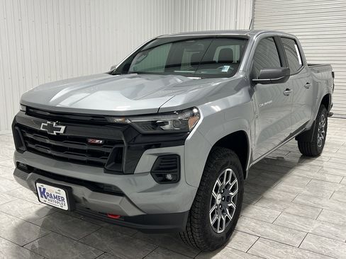 New 2025 Chevrolet Colorado Z71 image 1