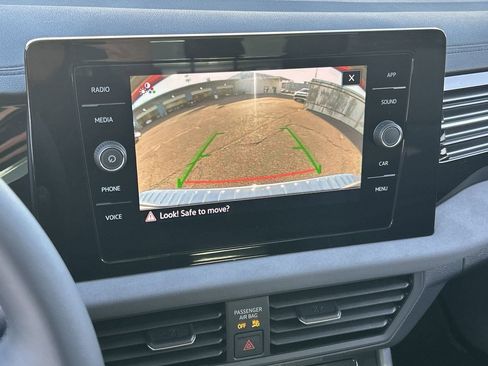 New 2026 Volkswagen Jetta SE FWD image 23