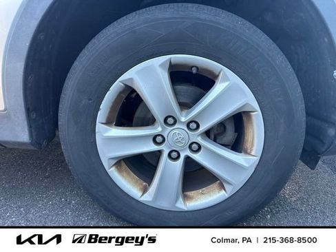 Used 2013 Toyota RAV4 XLE AWD/4WD image 8
