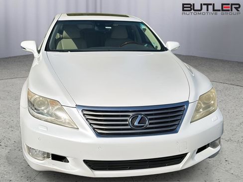 Used 2011 Lexus LS 460 w/ Comfort Pkg image 4