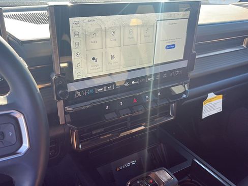 Used 2025 GMC Hummer EV 3X AWD/4WD image 31
