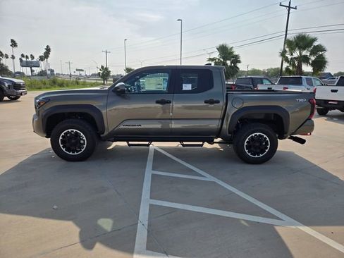 New 2026 Toyota Tacoma TRD Off-Road AWD/4WD image 4