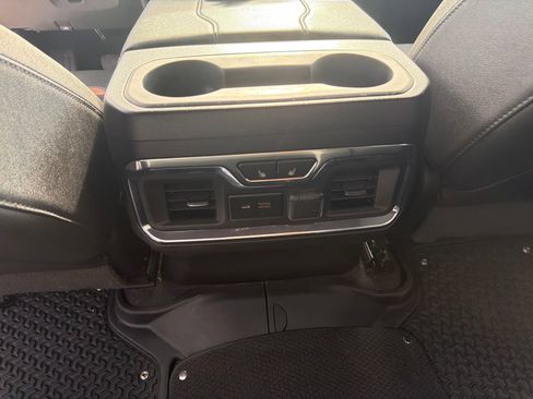 Used 2023 GMC Sierra 2500 AT4 w/ AT4 Preferred Package AWD/4WD image 16