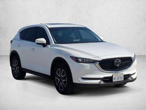 Used 2018 MAZDA CX-5 Touring w/ Preferred Equipment Package FWD image 3