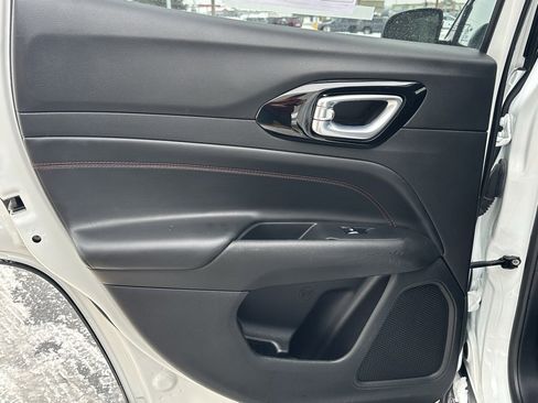 Used 2023 Jeep Compass Trailhawk image 14