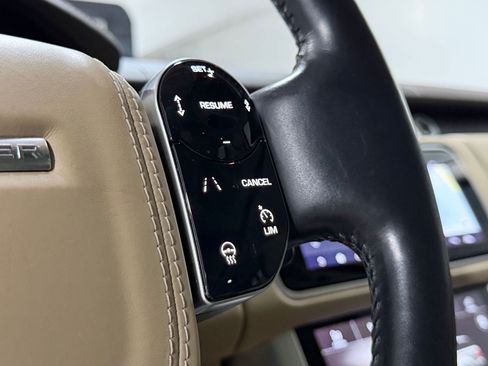 Used 2019 Land Rover Range Rover HSE AWD/4WD image 24