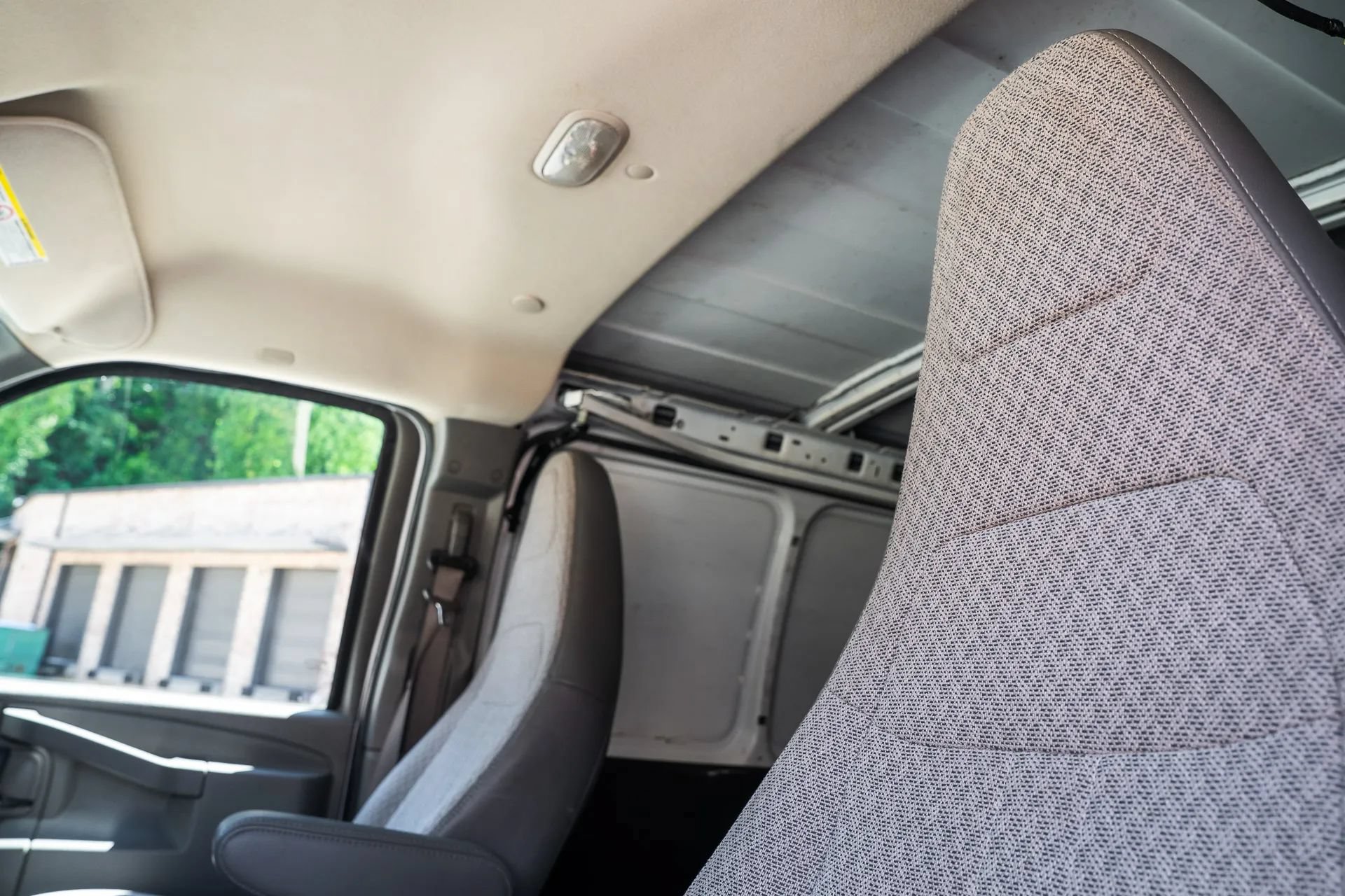 Used 2016 Chevrolet Express 2500 Extended RWD image 18