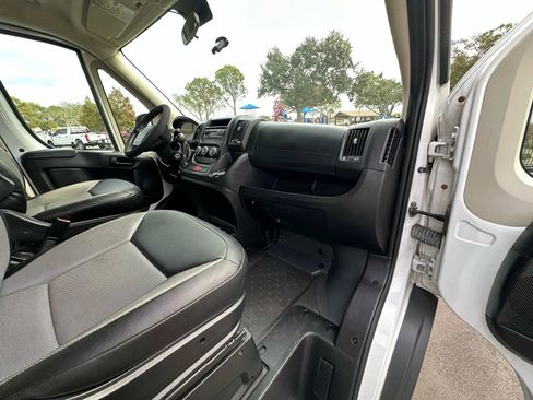 Used 2017 RAM ProMaster 1500 image 21