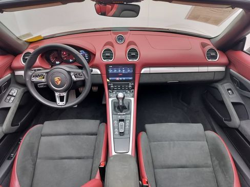 Certified 2023 Porsche 718 Boxster Spyder RWD image 7