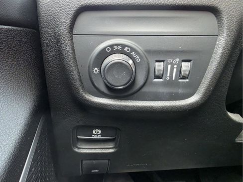 Used 2022 Jeep Grand Cherokee Altitude image 26