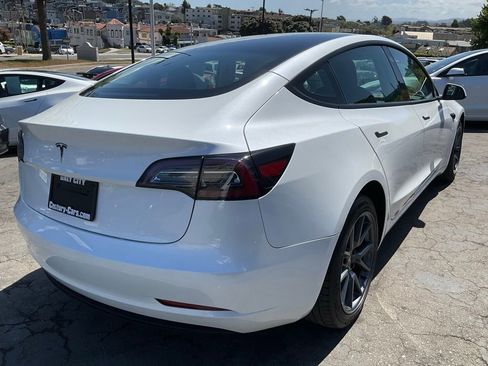 Used 2023 Tesla Model 3 Standard Range image 82