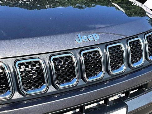 Used 2023 Jeep Compass Latitude AWD/4WD image 29