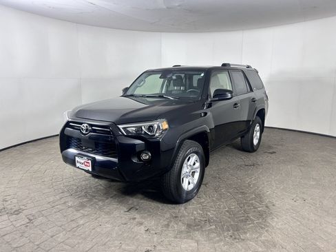 Used 2023 Toyota 4Runner SR5 image 4