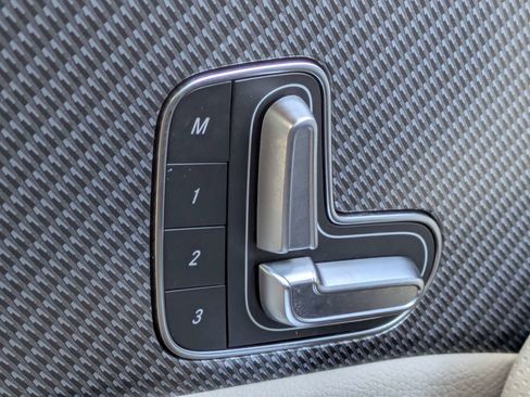 Used 2025 Mercedes-Benz CLA 250 image 23