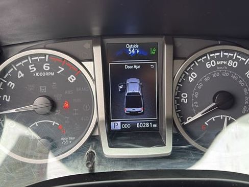 Used 2022 Toyota Tacoma SR5 image 11