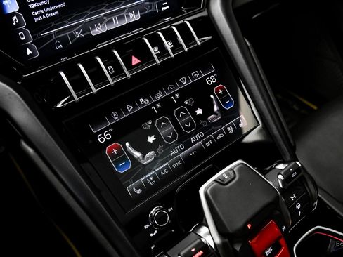 Used 2021 Lamborghini Urus image 73