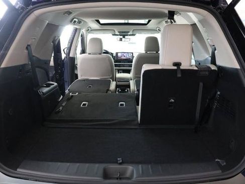 New 2026 Nissan Pathfinder SL w/ SL Premium Package AWD/4WD image 8