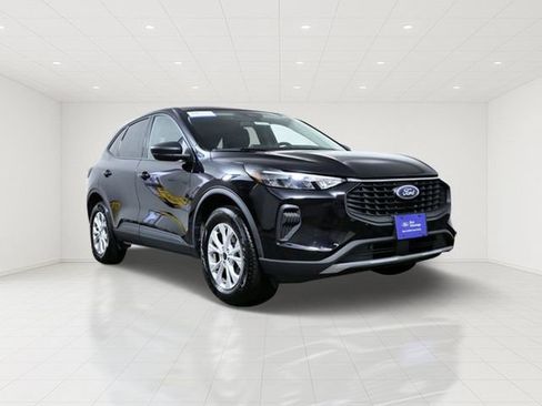 Certified 2025 Ford Escape Active AWD/4WD image 1