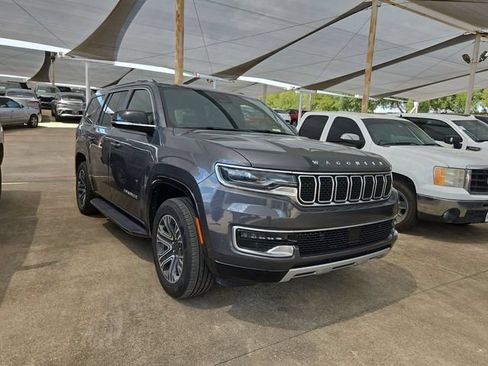 Used 2024 Jeep Wagoneer Series II AWD/4WD image 3