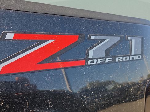 Used 2018 Chevrolet Silverado 1500 LT w/ All Star Edition image 33