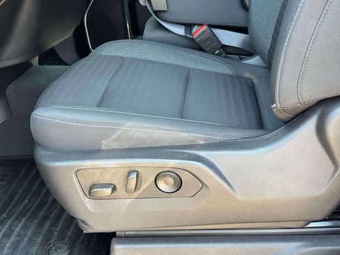 Used 2023 Chevrolet Silverado 1500 LT AWD/4WD image 4