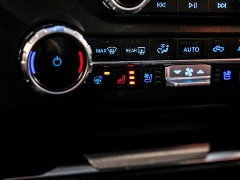 Used 2024 Ford F350 Lariat w/ Lariat Ultimate Package image 23