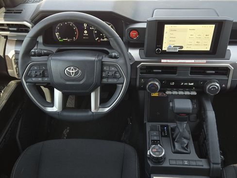 Used 2025 Toyota 4Runner TRD Off-Road AWD/4WD image 22