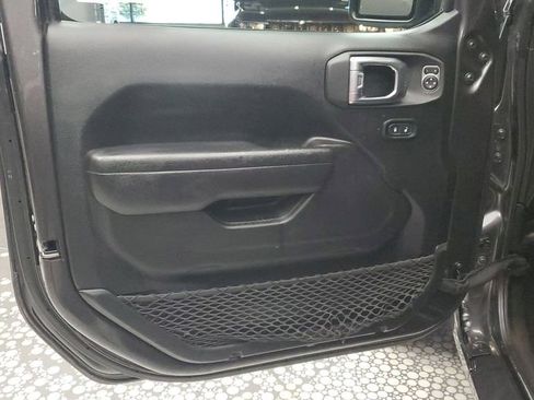 Used 2022 Jeep Wrangler Sport S image 17